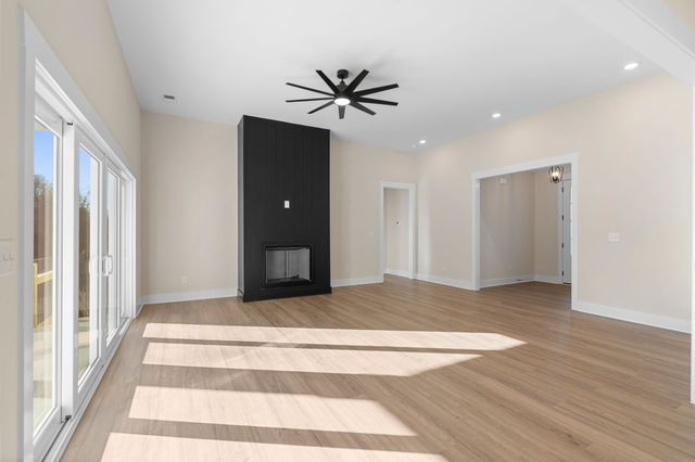 330 Thoroughbred Ln, Hartsville, TN 37074