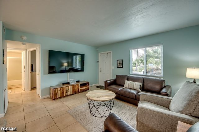 4904 Vincennes CT 108, Cape Coral, FL 33904
