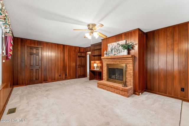 808 Chestnut Drive, Smithfield, NC 27577