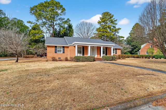 808 Chestnut Drive, Smithfield, NC 27577