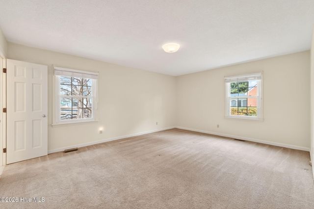 808 Chestnut Drive, Smithfield, NC 27577