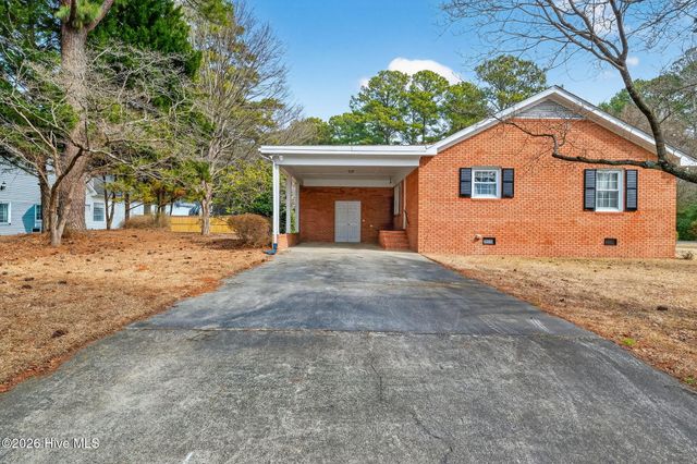 808 Chestnut Drive, Smithfield, NC 27577