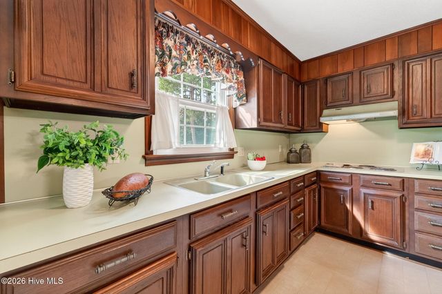 808 Chestnut Drive, Smithfield, NC 27577