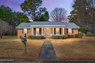 808 Chestnut Drive, Smithfield, NC 27577