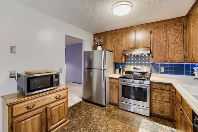 8129 Taylor Street NE, Spring Lake Park, MN 55432