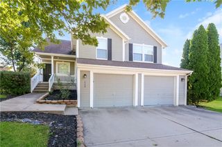 113 Oxford Drive, Raymore, MO 64083