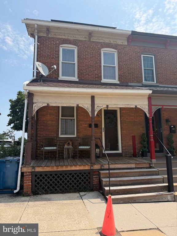 Image 1 of property listing at 95 N EAST ST, Spring Grove, PA 17362
