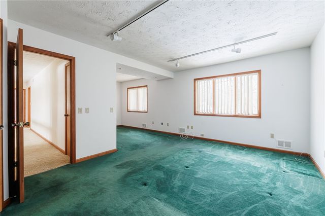 342 Shadowbrook Drive, Webster, NY 14580