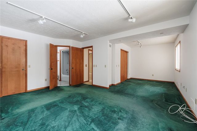 342 Shadowbrook Drive, Webster, NY 14580