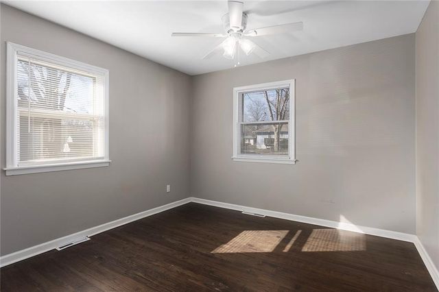 902 SW Lea Drive, Lee's Summit, MO 64081