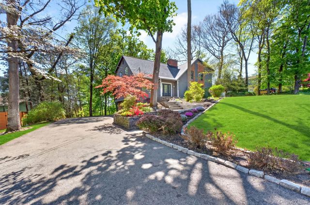 40 Brentwood Drive, Poughkeepsie, NY 12603