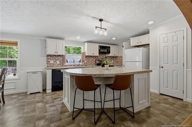220 Fondern Drive, Hope Mills, NC 28348