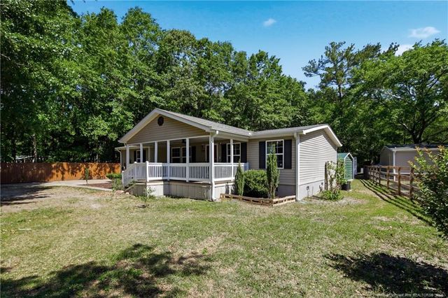 220 Fondern Drive, Hope Mills, NC 28348