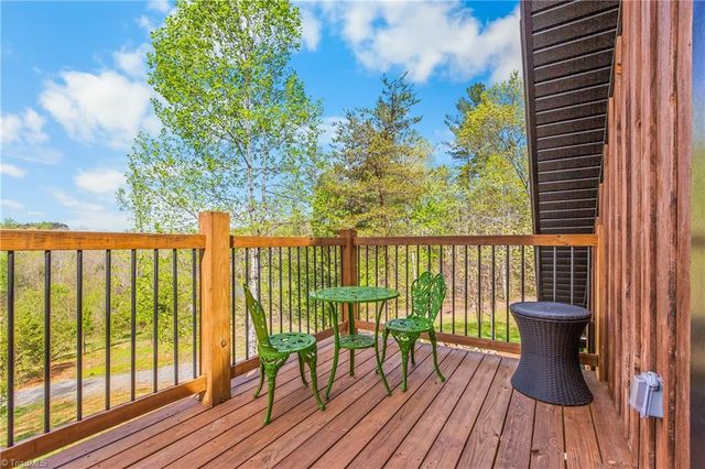 4245 Hillbilly Hollar Drive, East Bend, NC 27018