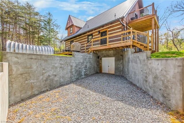 4245 Hillbilly Hollar Drive, East Bend, NC 27018