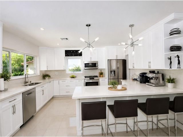 9710 SW 72nd Court, Pinecrest, FL 33156
