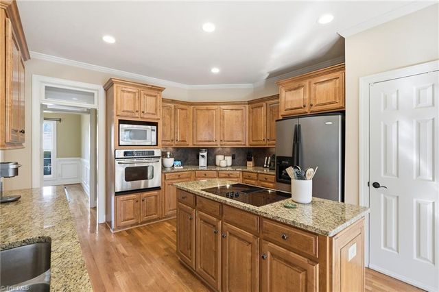 1525 Fred Chapel Lane, Kernersville, NC 27284