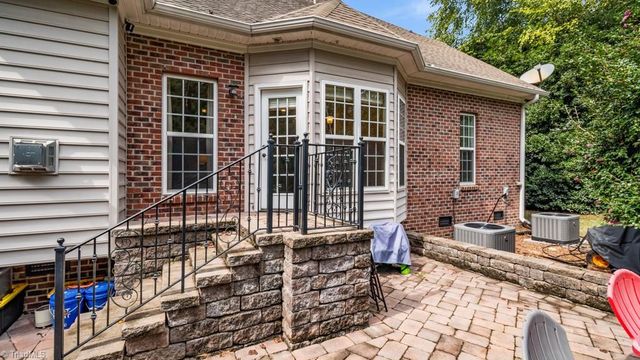 1525 Fred Chapel Lane, Kernersville, NC 27284