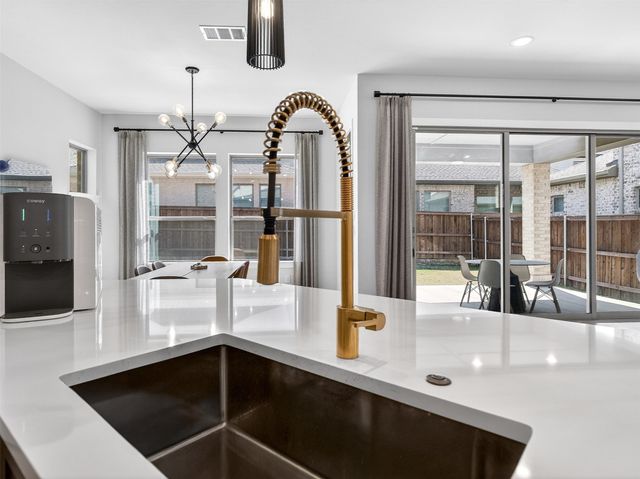 2536 Four Roses Drive, Lewisville, TX 75056