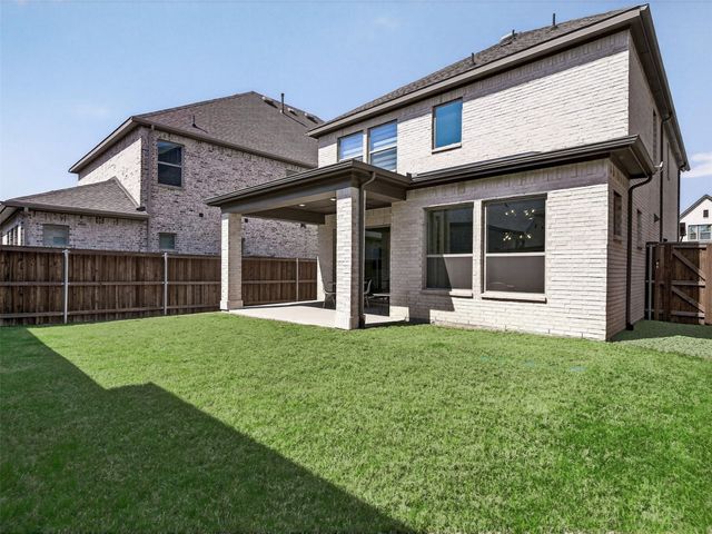 2536 Four Roses Drive, Lewisville, TX 75056