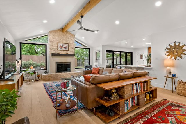 10503 Spicewood PKWY, Austin, TX 78750