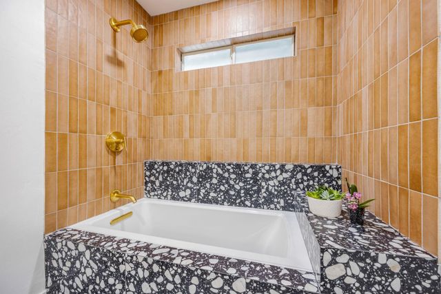10503 Spicewood PKWY, Austin, TX 78750