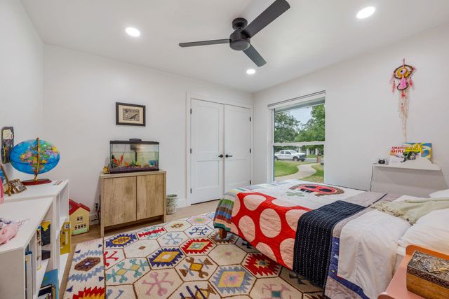 10503 Spicewood PKWY, Austin, TX 78750
