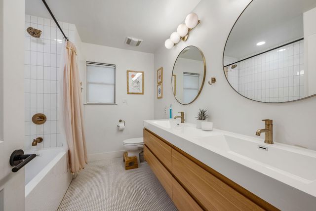 10503 Spicewood PKWY, Austin, TX 78750