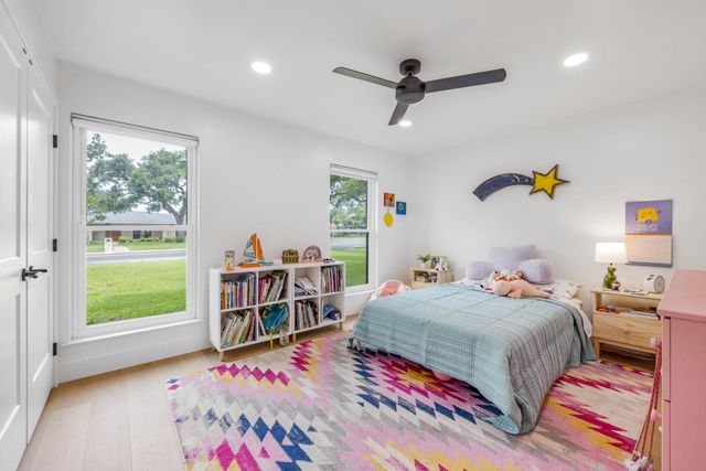 10503 Spicewood PKWY, Austin, TX 78750