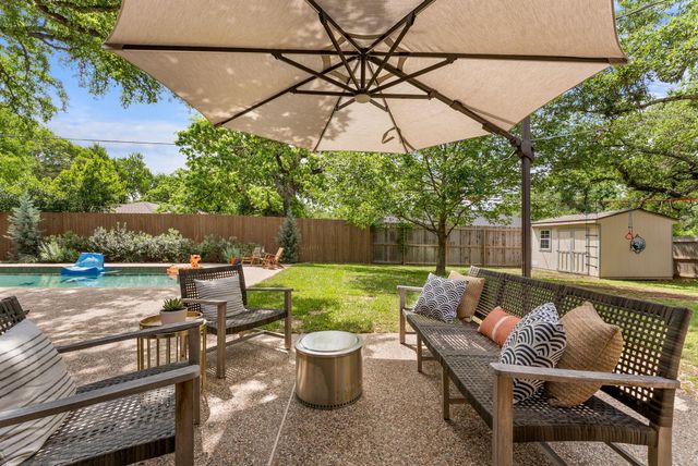10503 Spicewood PKWY, Austin, TX 78750
