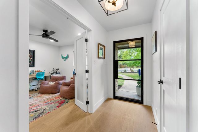 10503 Spicewood PKWY, Austin, TX 78750