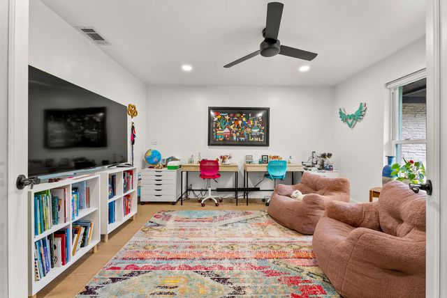 10503 Spicewood PKWY, Austin, TX 78750