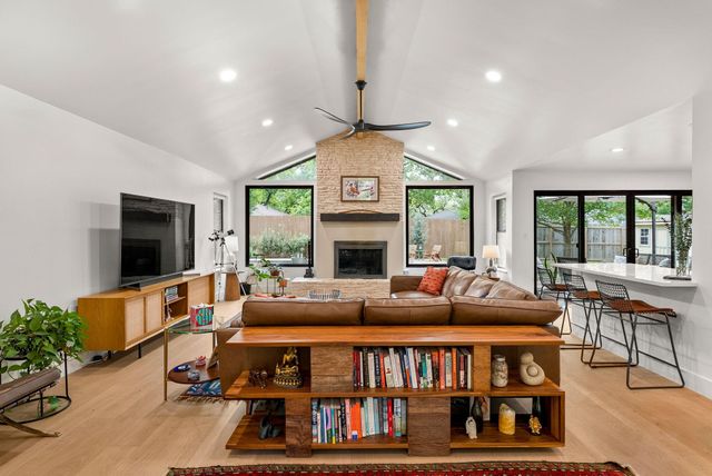 10503 Spicewood PKWY, Austin, TX 78750
