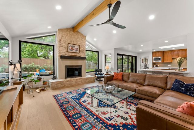 10503 Spicewood PKWY, Austin, TX 78750