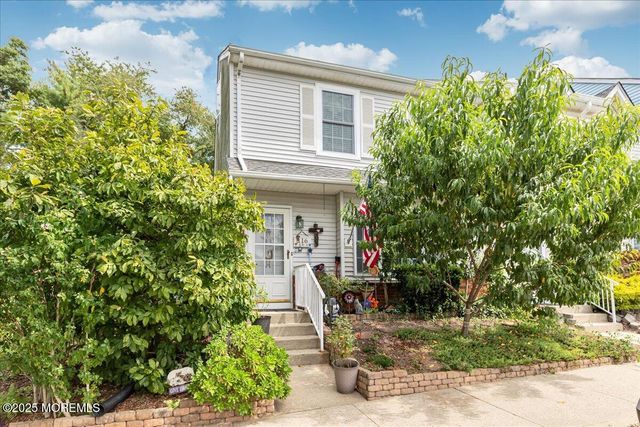 116 Joan Court, Jackson, NJ 08527