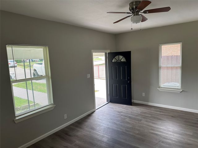 2707 McKinley, Fort Worth, TX 76164