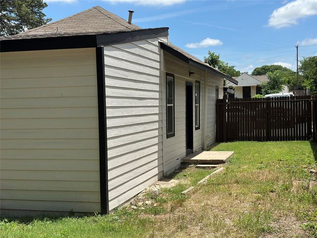2707 McKinley, Fort Worth, TX 76164