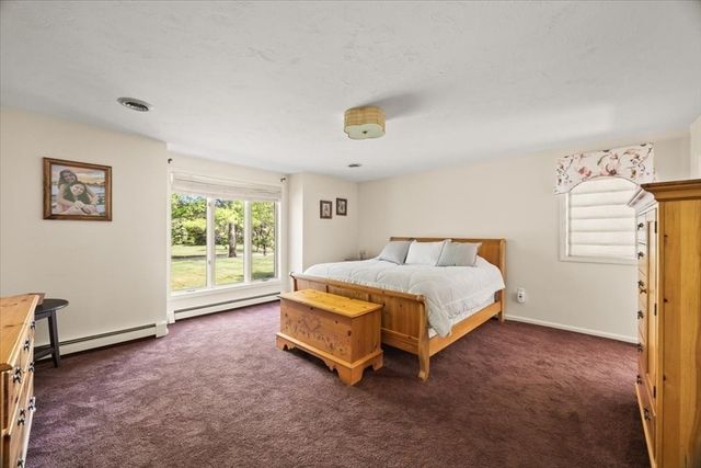 14 Fieldstone Ter, West Bridgewater, MA 02379