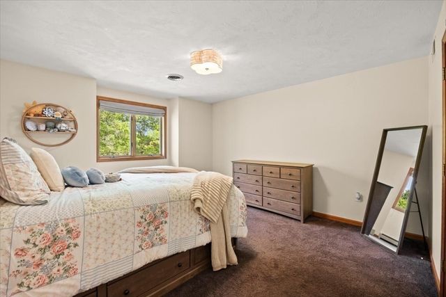 14 Fieldstone Ter, West Bridgewater, MA 02379