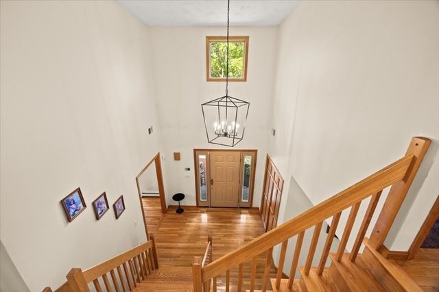 14 Fieldstone Ter, West Bridgewater, MA 02379