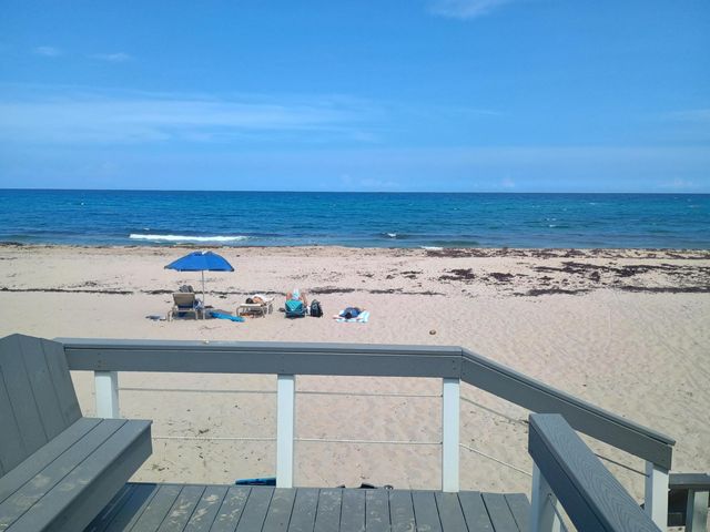5520 N Ocean Boulevard 202, Ocean Ridge, FL 33435