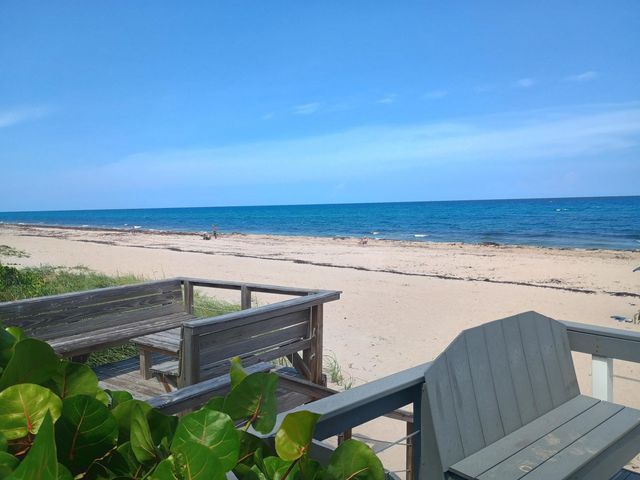 5520 N Ocean Boulevard 202, Ocean Ridge, FL 33435