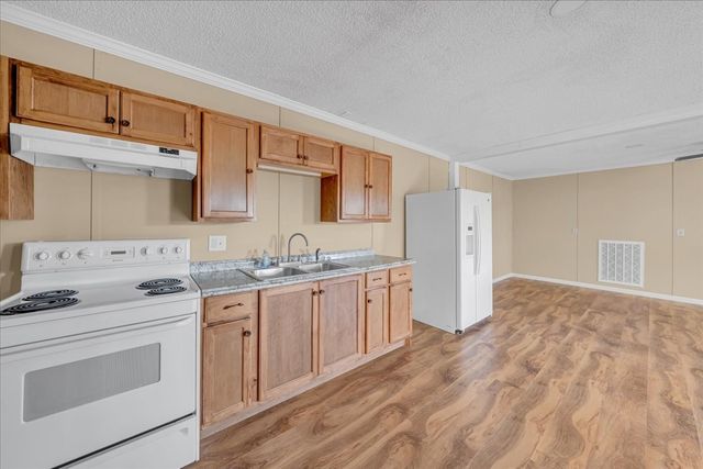 36 SR 399, Palmer, TN 37365