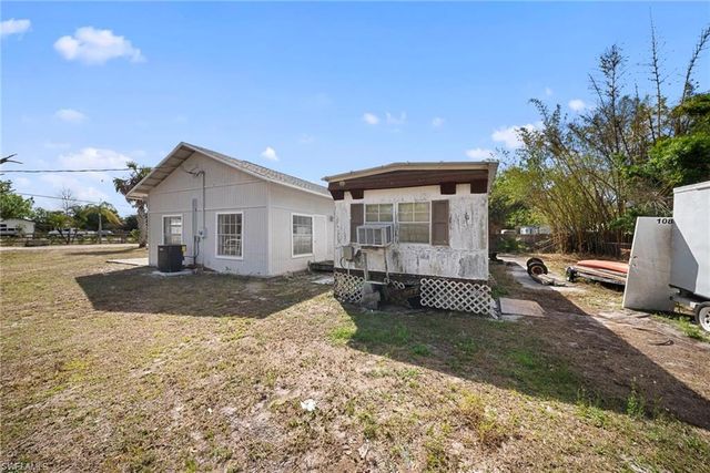 19560 Spicewood LN, Fort Myers, FL 33908