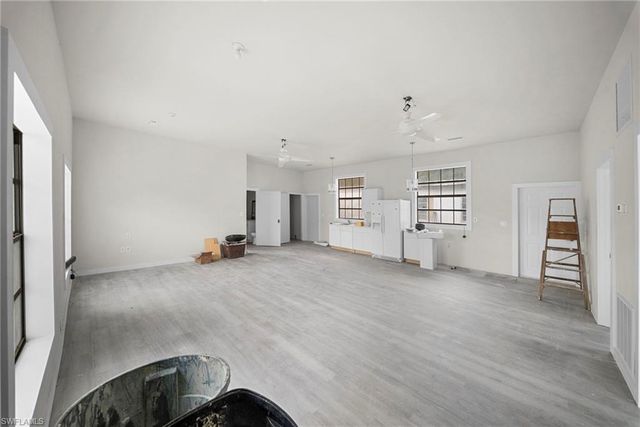 19560 Spicewood LN, Fort Myers, FL 33908