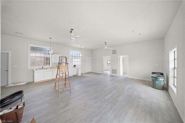 19560 Spicewood LN, Fort Myers, FL 33908