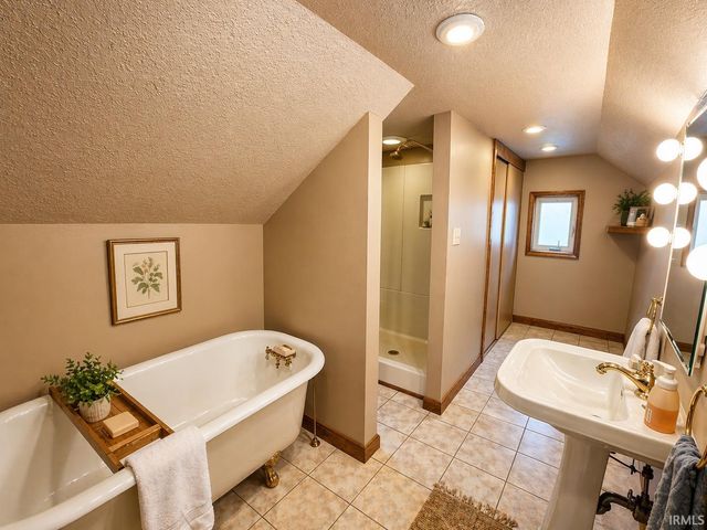 5772 County Road 11A Road, Auburn, IN 46706