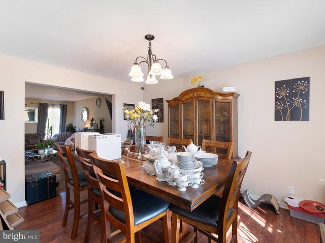 32 HILLSIDE RD, Wilmington, DE 19804