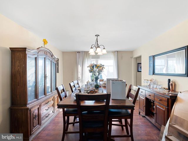 32 HILLSIDE RD, Wilmington, DE 19804