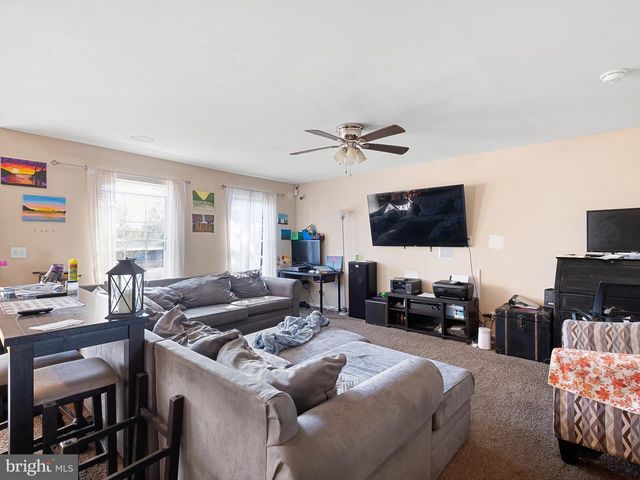 32 HILLSIDE RD, Wilmington, DE 19804